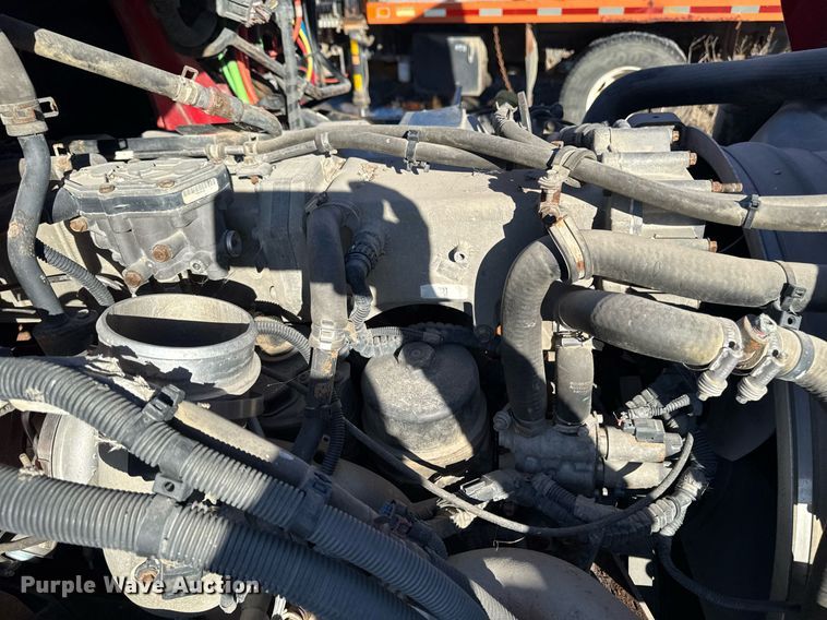 image for item DT0632 2013 International ProStar Plus 122 semi truck