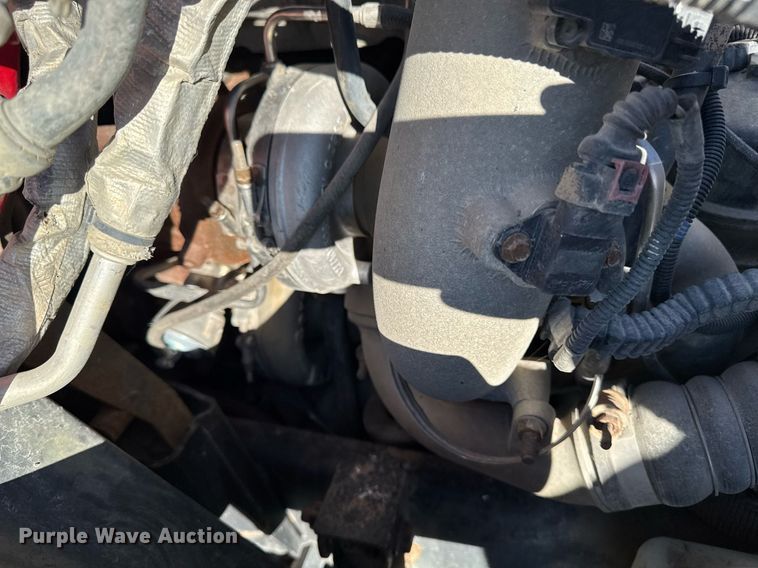 image for item DT0632 2013 International ProStar Plus 122 semi truck