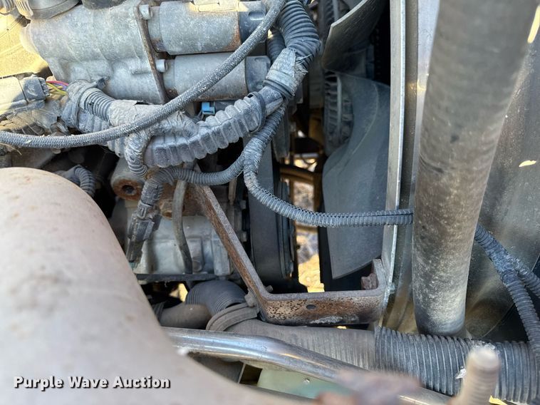 image for item DT0632 2013 International ProStar Plus 122 semi truck