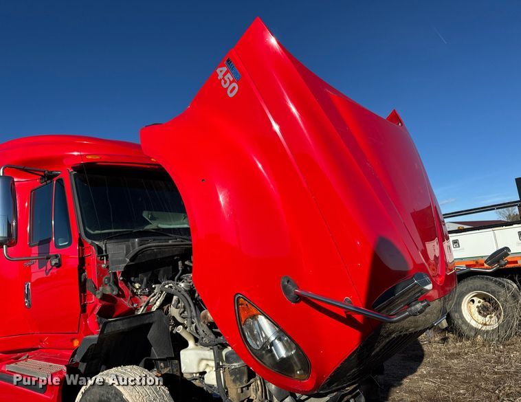 image for item DT0632 2013 International ProStar Plus 122 semi truck