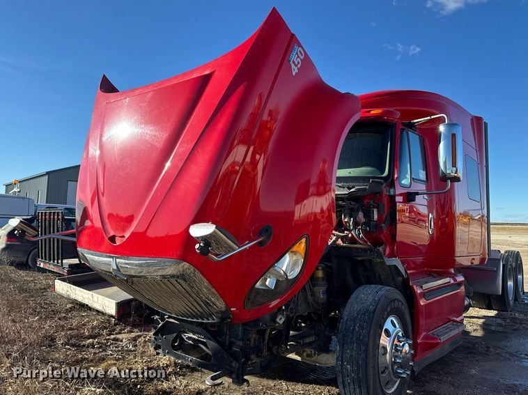 image for item DT0632 2013 International ProStar Plus 122 semi truck