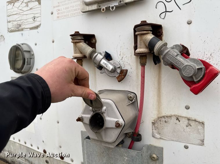 image for item DT0660 2009 Vanguard National VXP dry van trailer