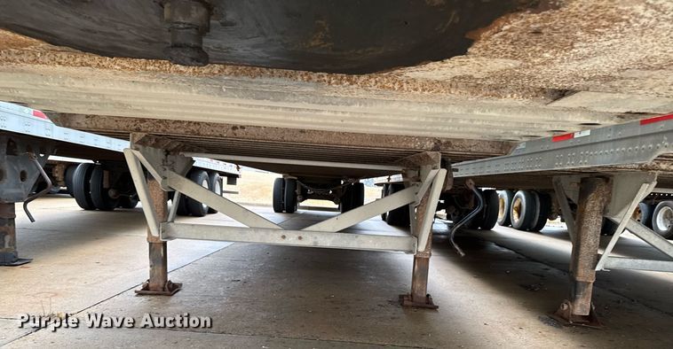 image for item DT0660 2009 Vanguard National VXP dry van trailer