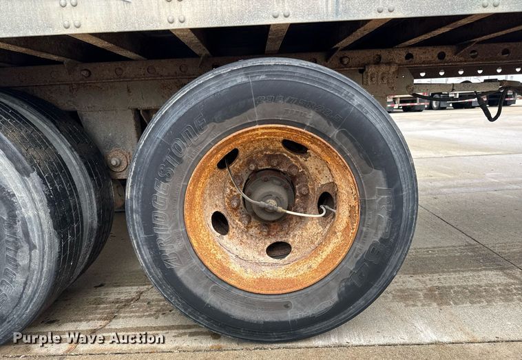 image for item DT0660 2009 Vanguard National VXP dry van trailer