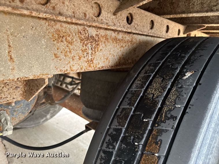 image for item DT0660 2009 Vanguard National VXP dry van trailer