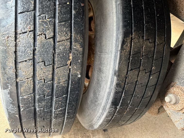 image for item DT0660 2009 Vanguard National VXP dry van trailer