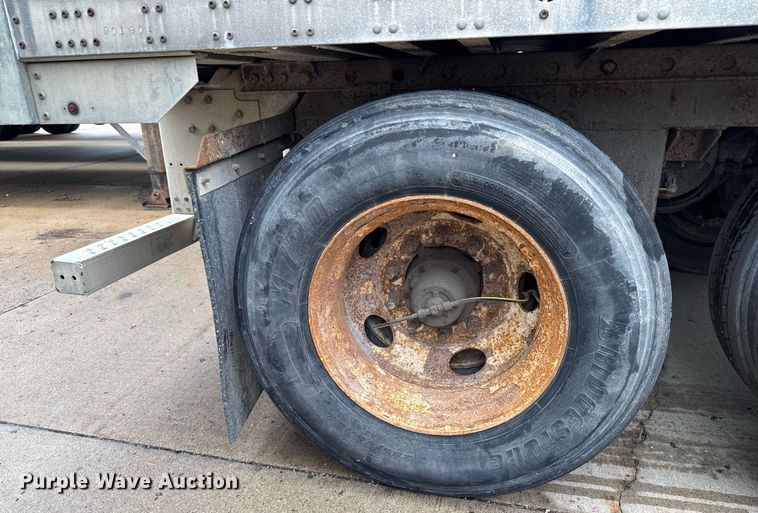 image for item DT0660 2009 Vanguard National VXP dry van trailer