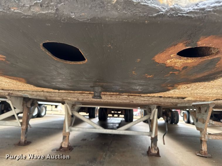 image for item DT0661 2007 Tracer dry van trailer