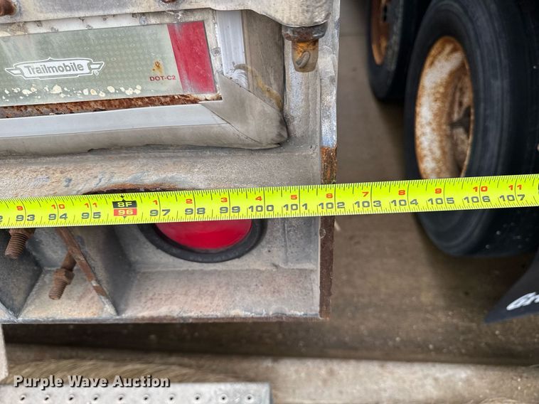 image for item DT0661 2007 Tracer dry van trailer