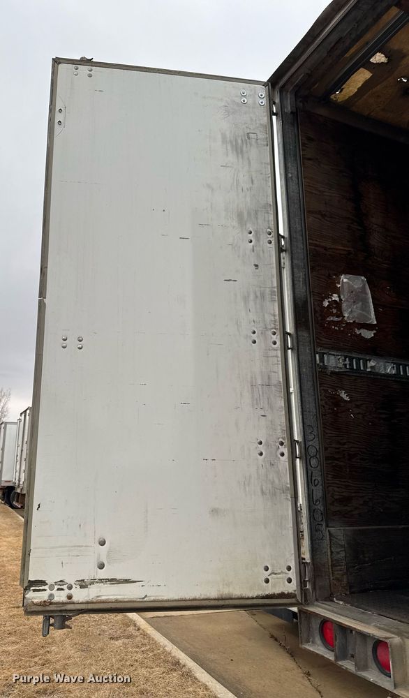 image for item DT0661 2007 Tracer dry van trailer