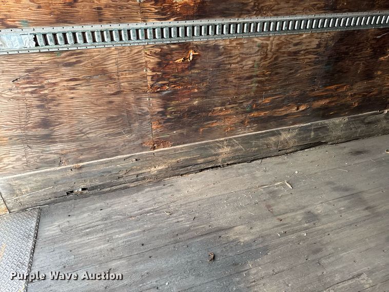 image for item DT0661 2007 Tracer dry van trailer