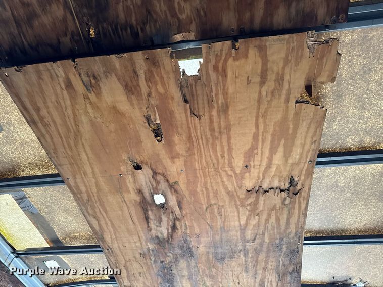 image for item DT0661 2007 Tracer dry van trailer