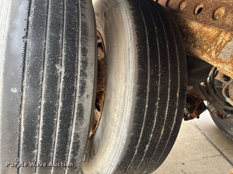 image for item DT0661 2007 Tracer dry van trailer