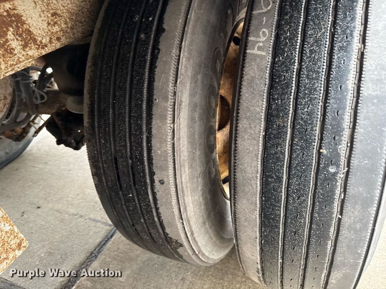 image for item DT0661 2007 Tracer dry van trailer