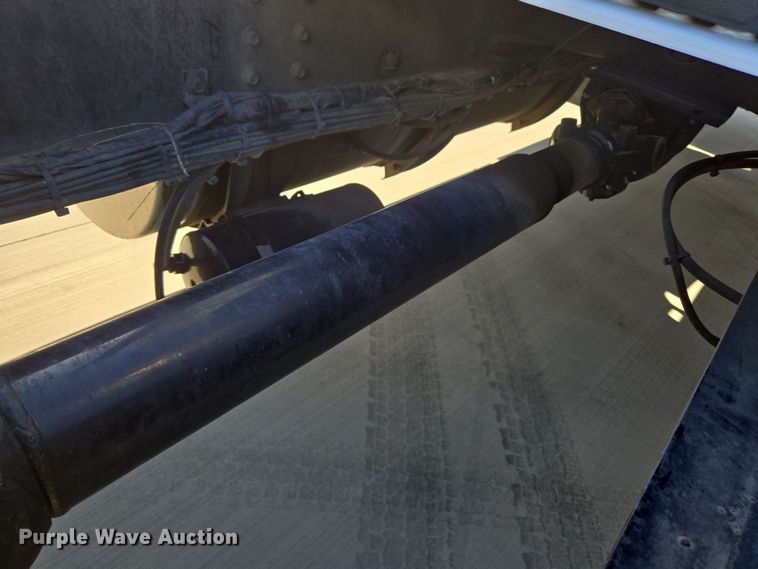 image for item DT7048 2016 Volvo VN semi truck