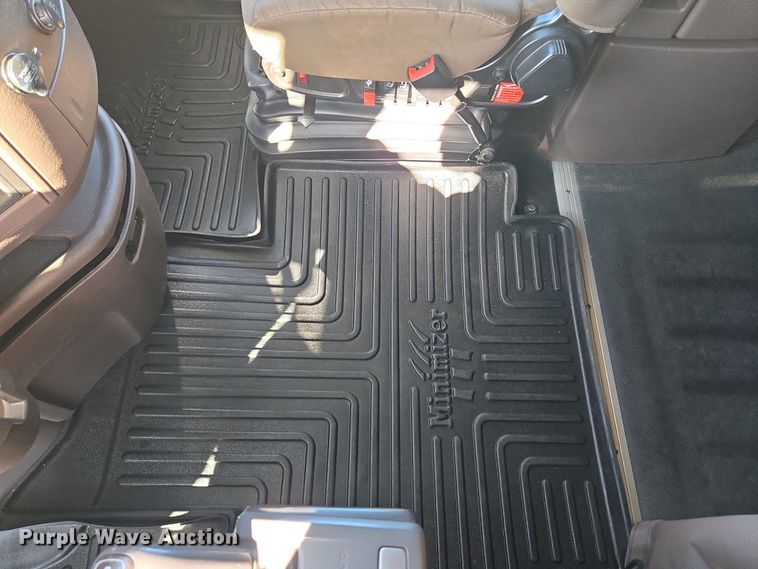 image for item DT7048 2016 Volvo VN semi truck