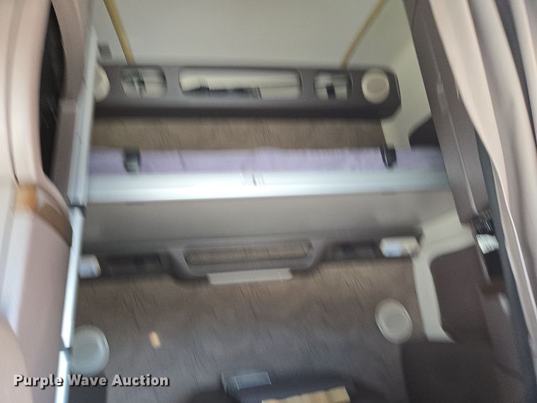 image for item DT7048 2016 Volvo VN semi truck