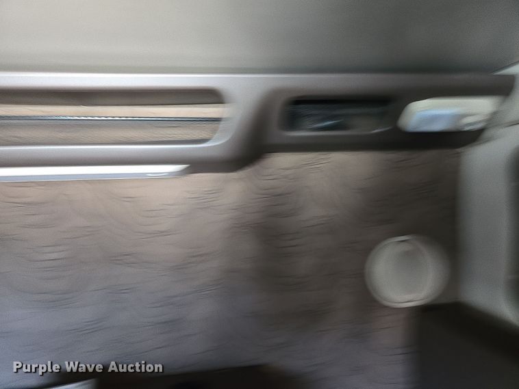 image for item DT7048 2016 Volvo VN semi truck