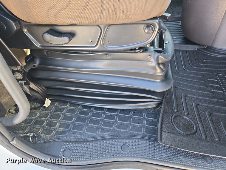 image for item DT7048 2016 Volvo VN semi truck