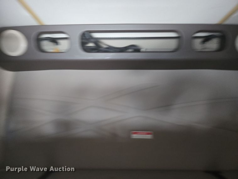 image for item DT7049 2015 Volvo VN semi truck