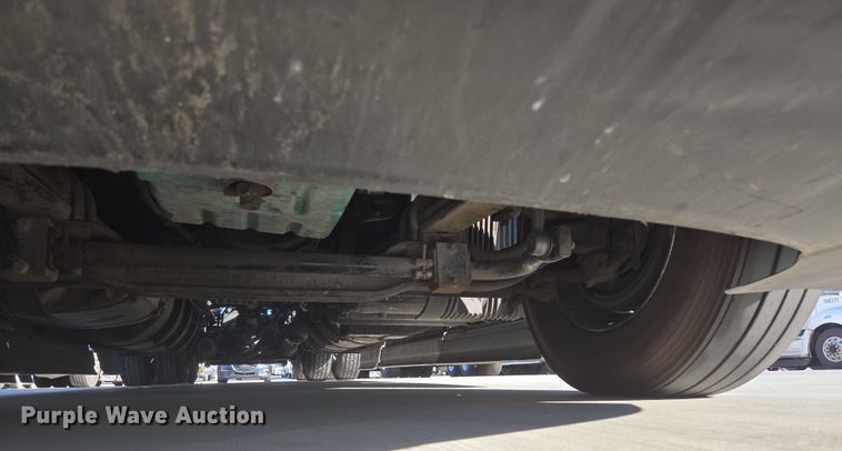 image for item DT7050 2020 Volvo VNL860 semi truck