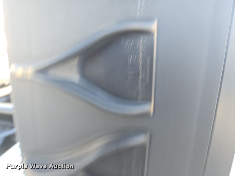 image for item DT7050 2020 Volvo VNL860 semi truck