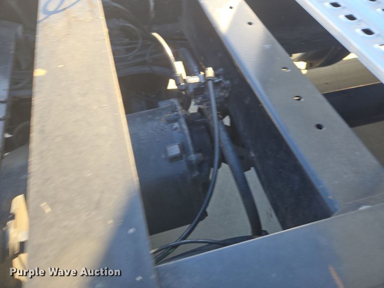 image for item DT7050 2020 Volvo VNL860 semi truck