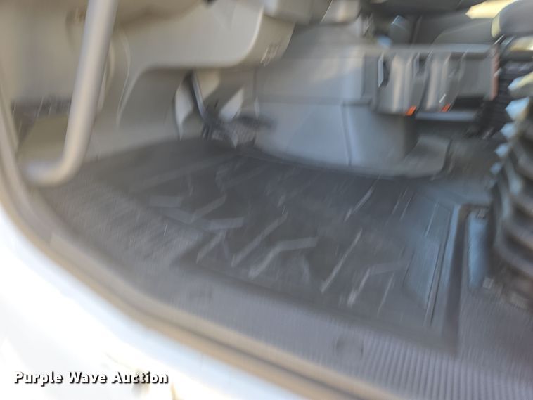 image for item DT7050 2020 Volvo VNL860 semi truck