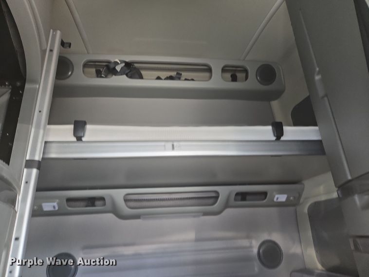 image for item DT7050 2020 Volvo VNL860 semi truck