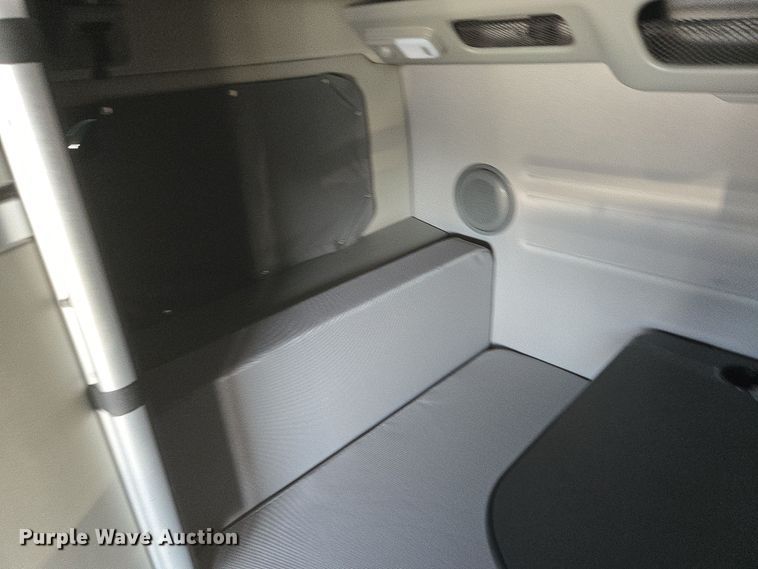 image for item DT7050 2020 Volvo VNL860 semi truck