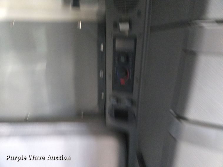 image for item DT7050 2020 Volvo VNL860 semi truck