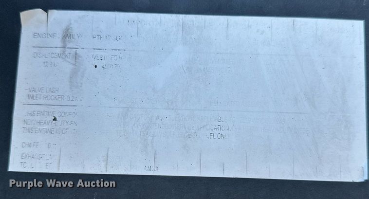 image for item DT7050 2020 Volvo VNL860 semi truck