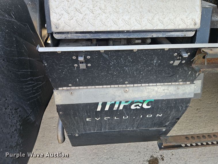 image for item DT7615 2015 Freightliner Cascadia semi truck