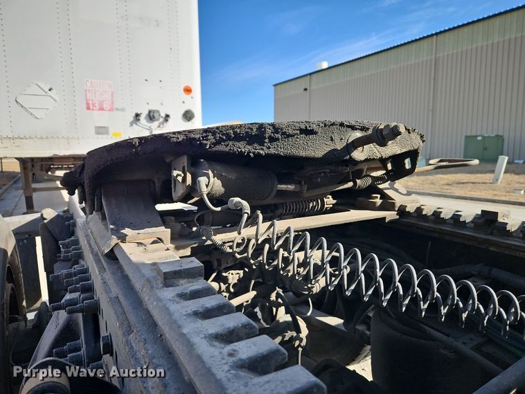 image for item DT7615 2015 Freightliner Cascadia semi truck