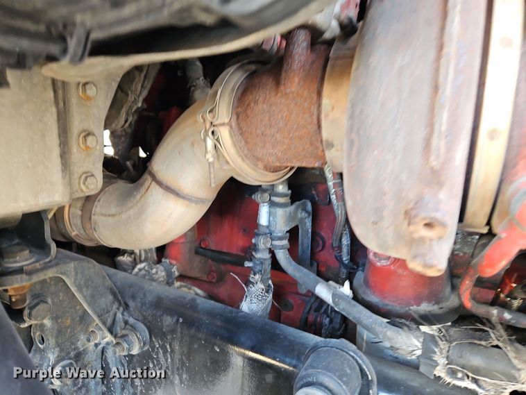 image for item DT7615 2015 Freightliner Cascadia semi truck