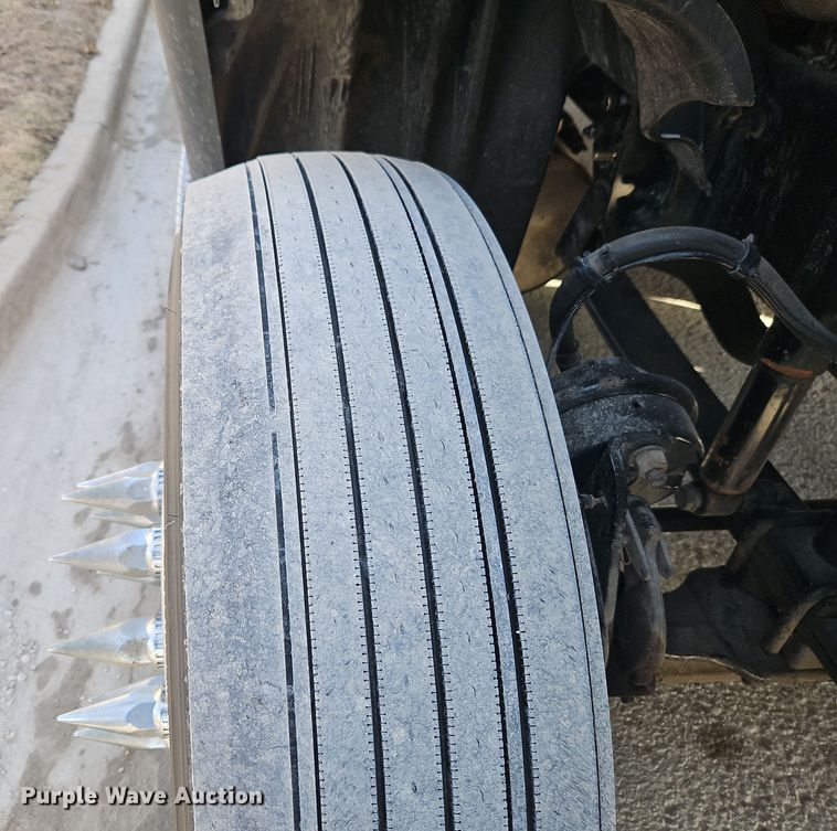 image for item DT7615 2015 Freightliner Cascadia semi truck