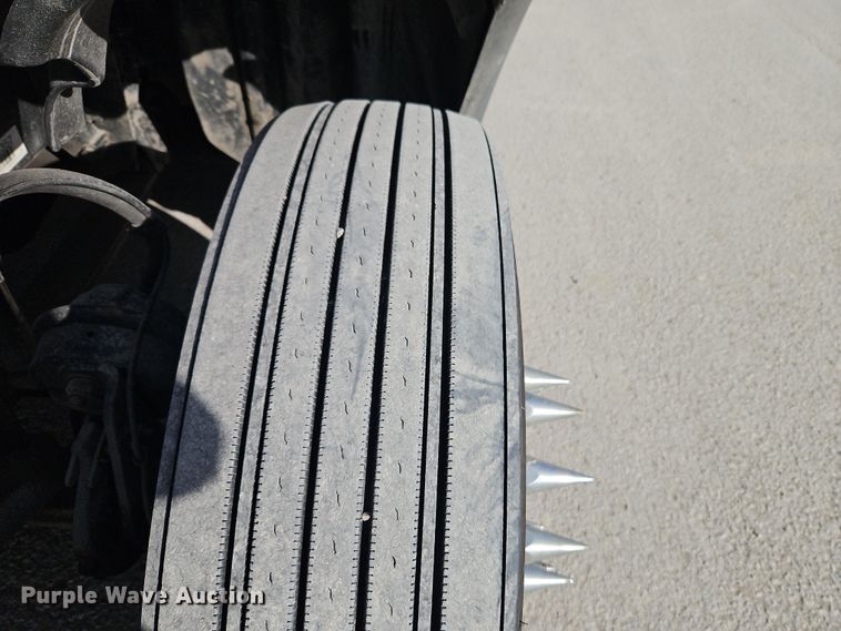 image for item DT7615 2015 Freightliner Cascadia semi truck