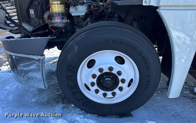 image for item DU3298 2018 Freightliner Cascadia 125 semi truck