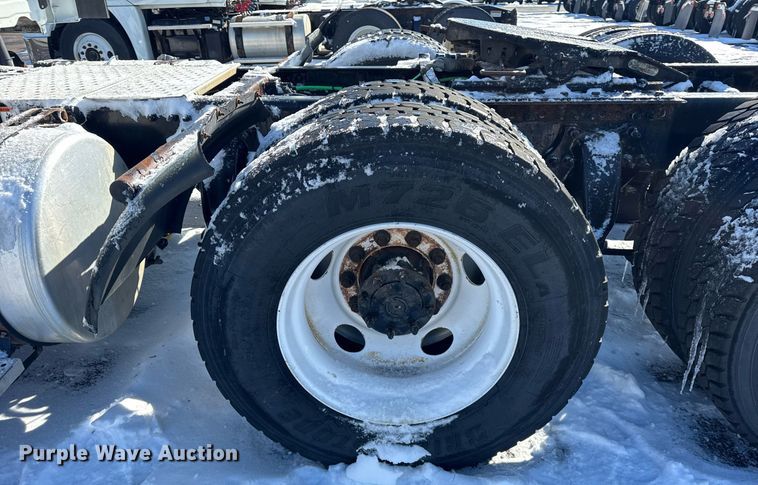 image for item DU3298 2018 Freightliner Cascadia 125 semi truck