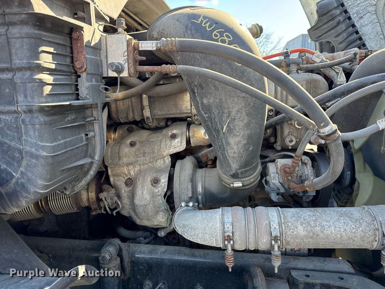 image for item DU3299 2018 Freightliner Cascadia 125 semi truck