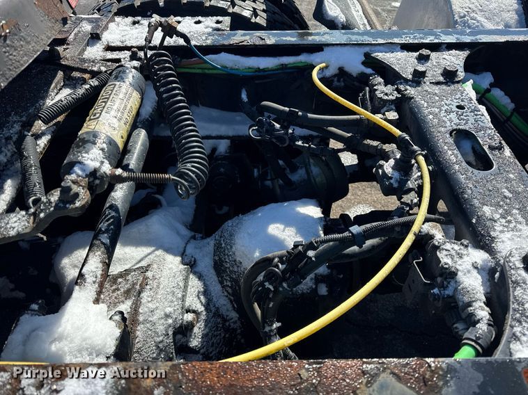 image for item DU3300 2019 International LT625 semi truck