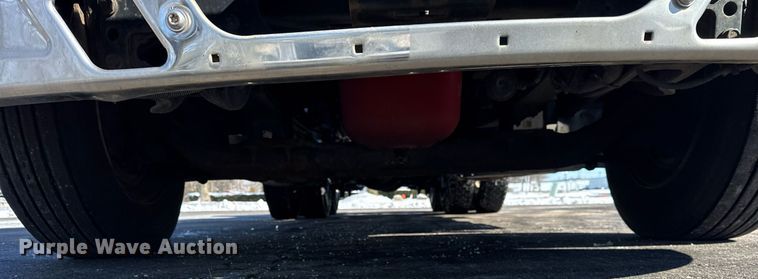 image for item DU3300 2019 International LT625 semi truck