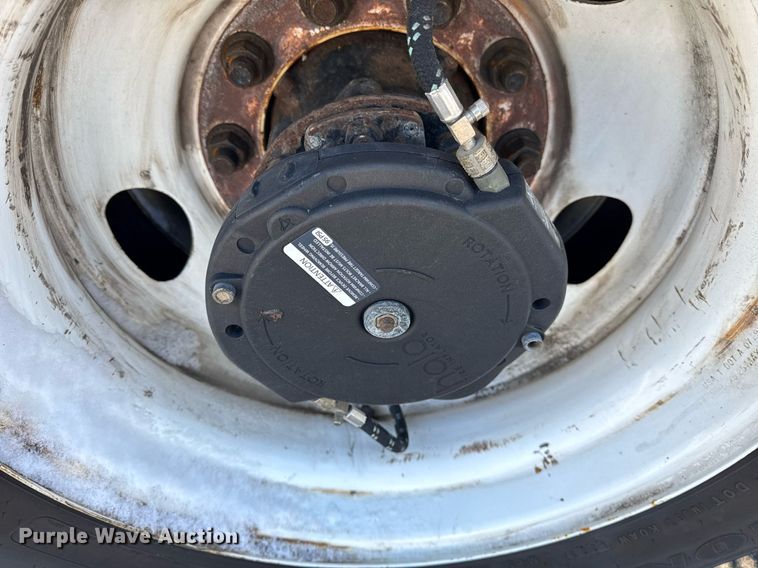 image for item DU3300 2019 International LT625 semi truck