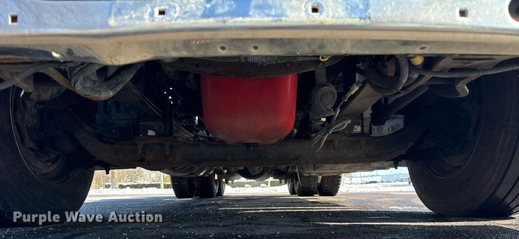 image for item DU3301 2019 International LT625 semi truck