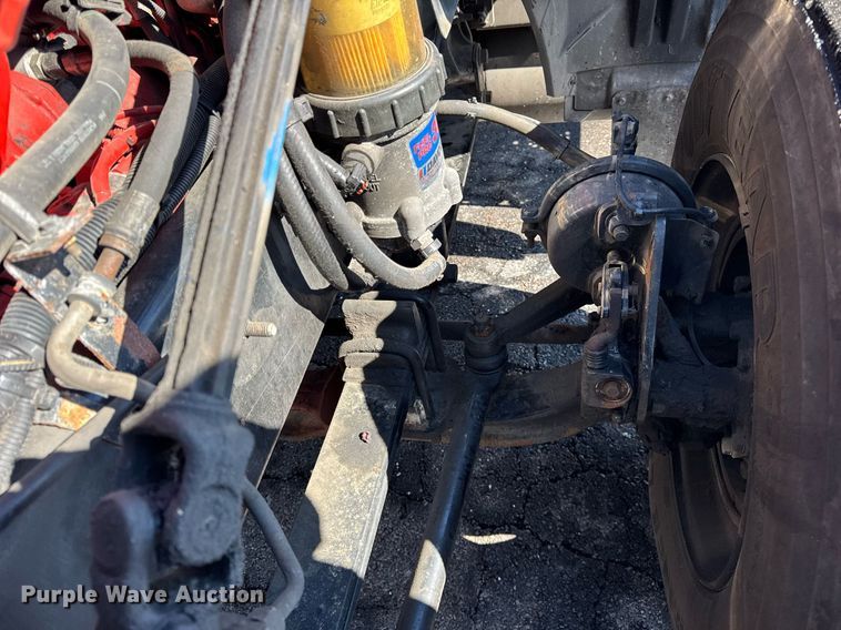 image for item DU3301 2019 International LT625 semi truck