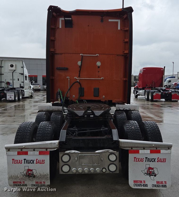 image for item DV1265 2017 Kenworth T680 semi truck