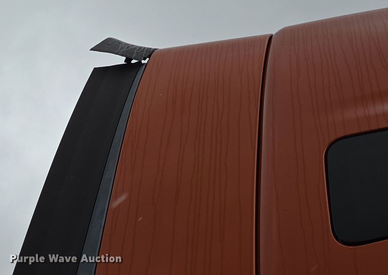 image for item DV1265 2017 Kenworth T680 semi truck