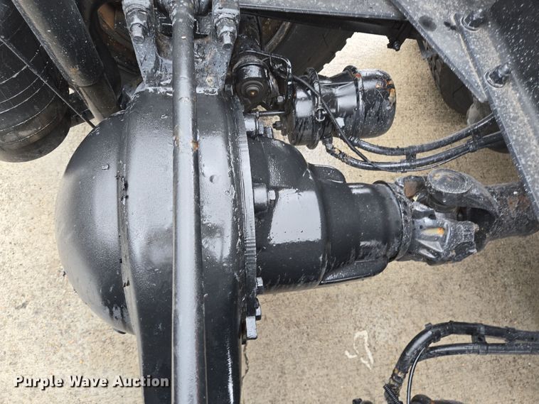 image for item DV1265 2017 Kenworth T680 semi truck