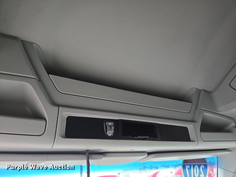 image for item DV1265 2017 Kenworth T680 semi truck