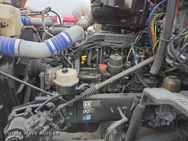 image for item DV1265 2017 Kenworth T680 semi truck